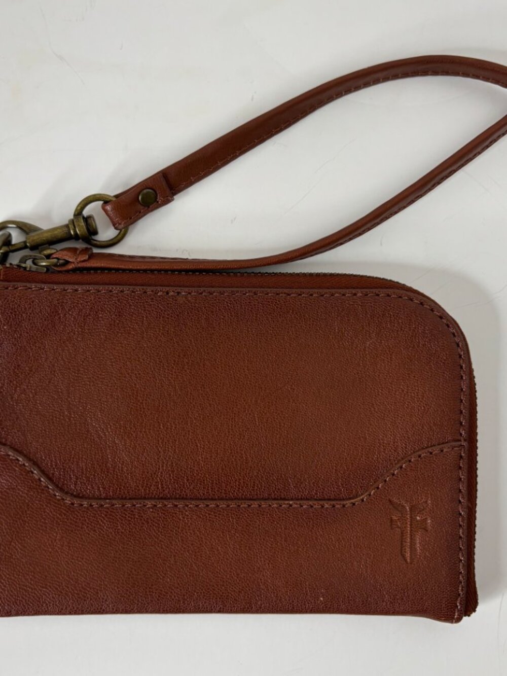 Frye Leather Card Wristlet MELISSA Zip Around Wallet Organizer Purse Cognac - Picture 6 of 7